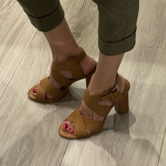 Designer sandals - Picture 11 of 13